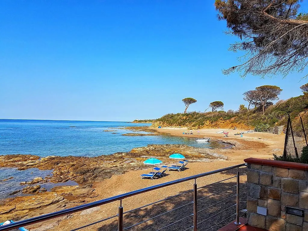 Brezza Marina Guesthouse Чефалу Италия