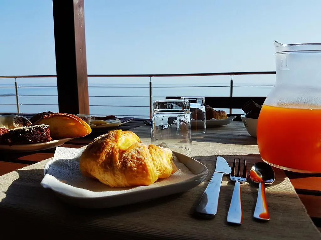 ** Gasthuis Brezza Marina Guesthouse Cefalù Italië