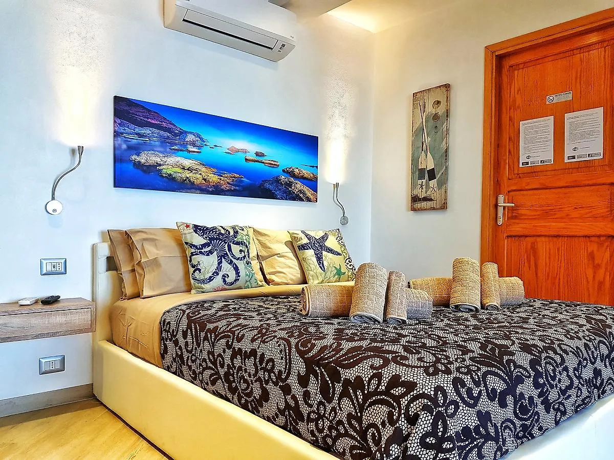 Brezza Marina Guesthouse Cefalù 2*,  Italië