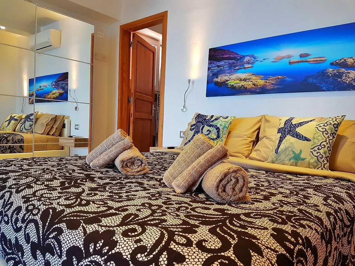 ** Gasthuis Brezza Marina Guesthouse Cefalù Italië